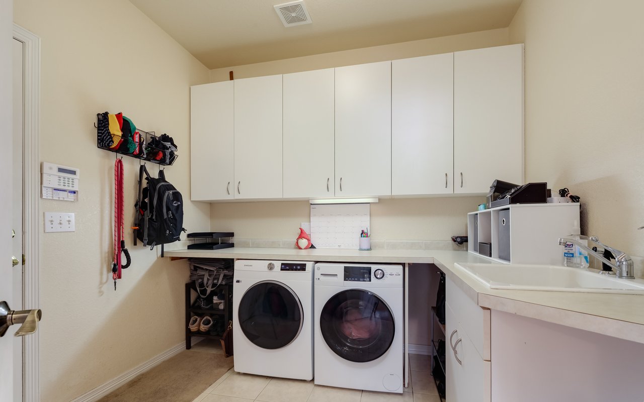 4027 Guadeloupe Street