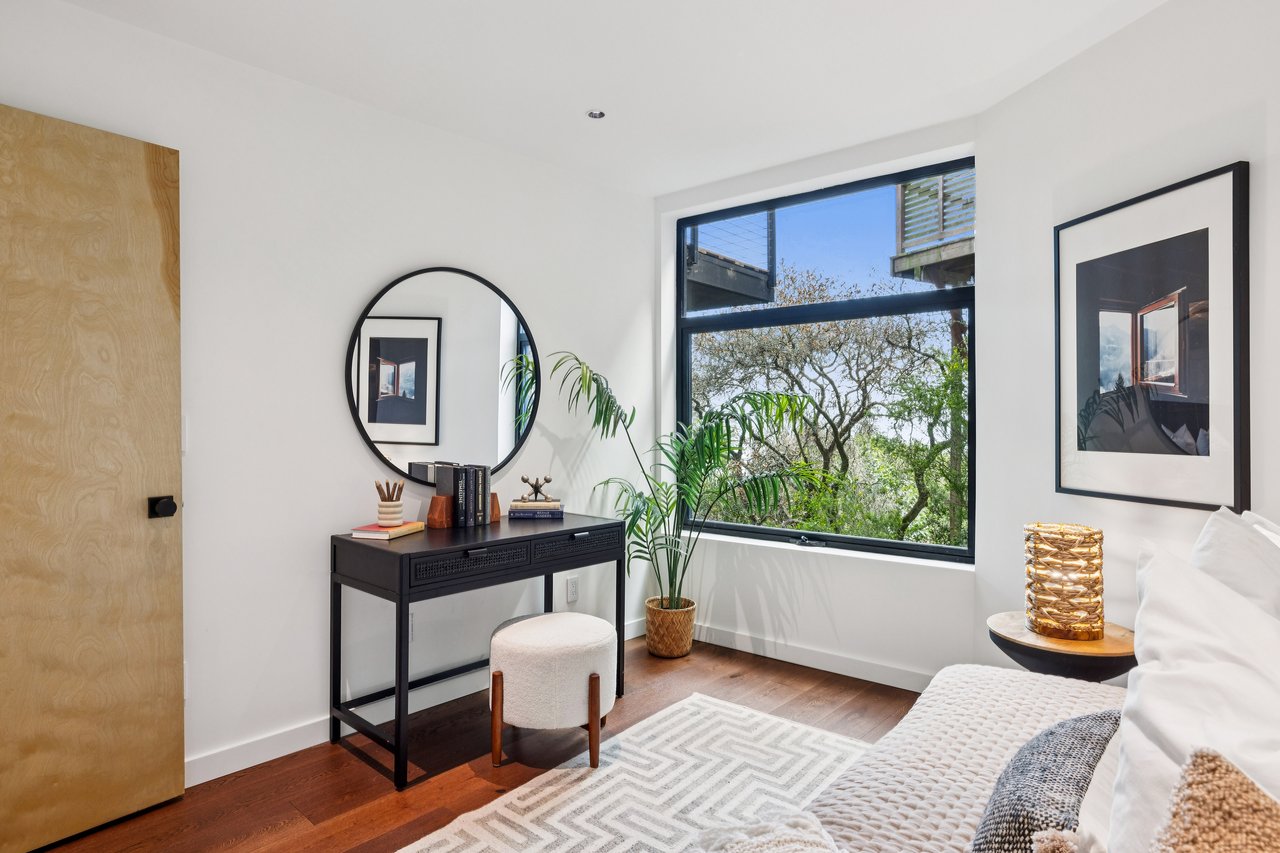 448 Sausalito Boulevard