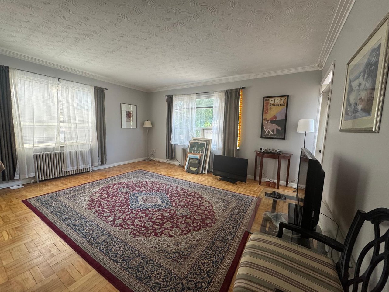 1112 Avenue Road 102