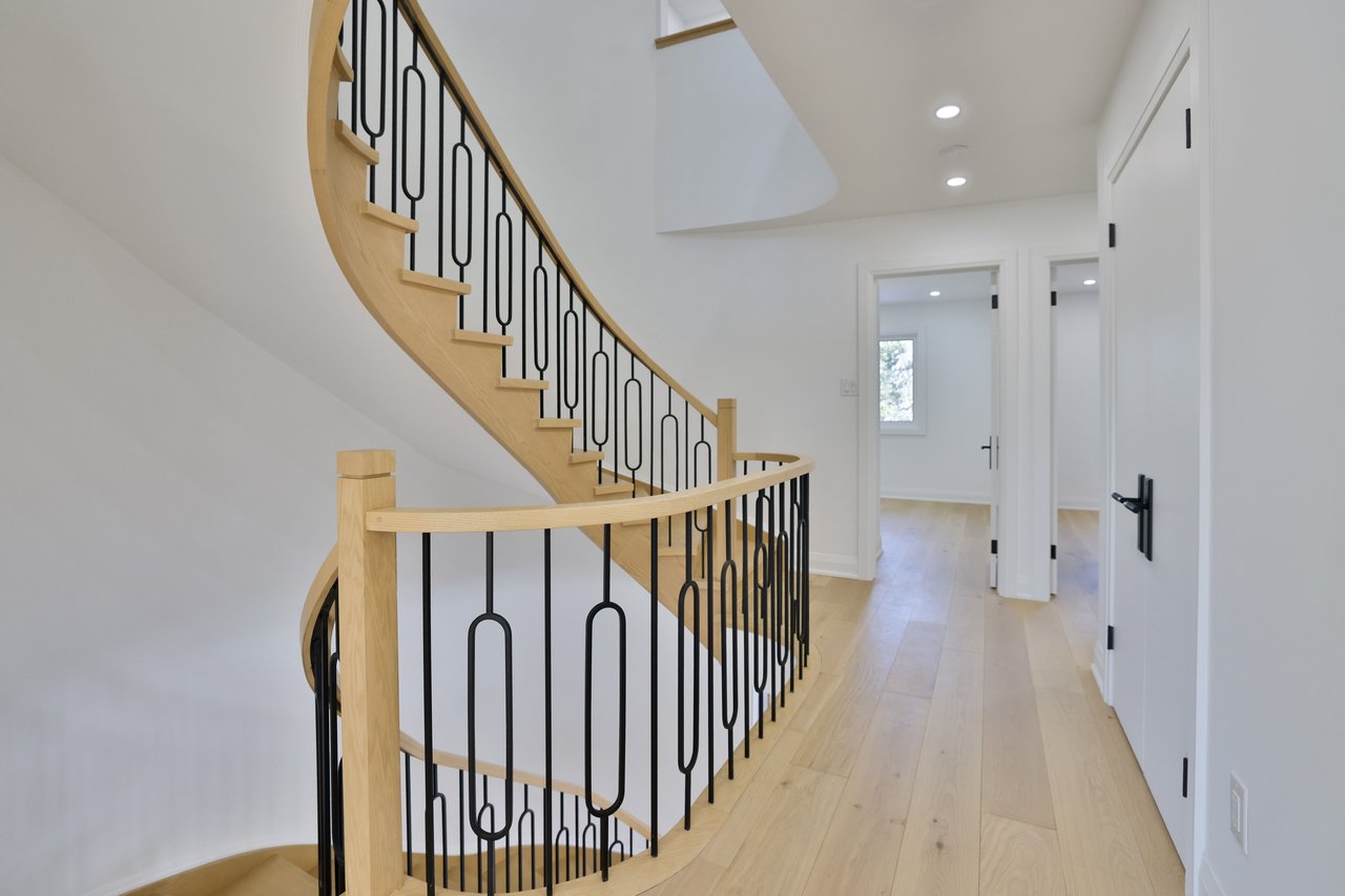 63 Tradewind Drive, Oakville