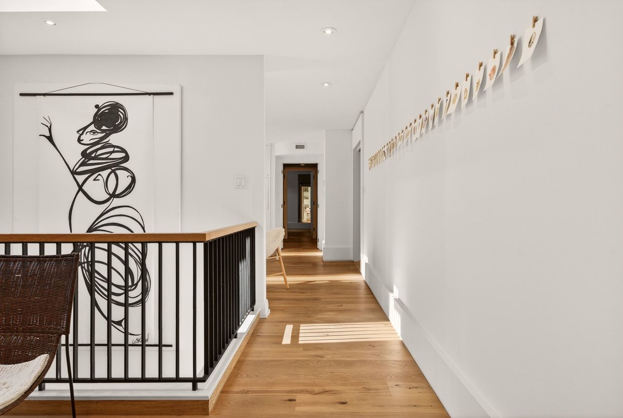 Inspiring MCM Residence