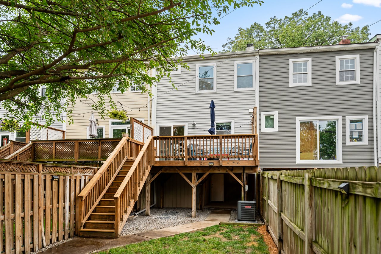 613 Longfellow St NW
