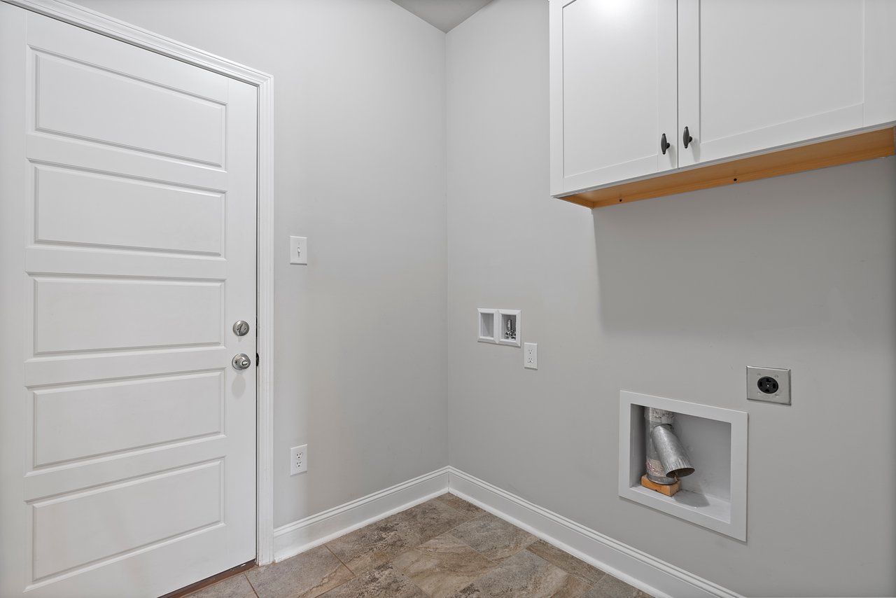 MADISON CITY SCHOOLS! Great Location with many Neighborhood Amenities