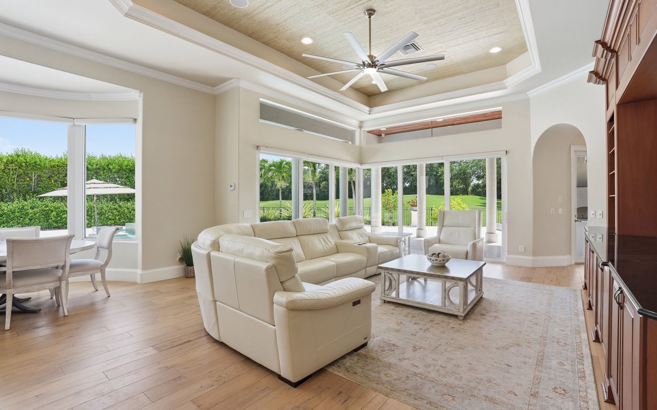9340 Vittoria Ct