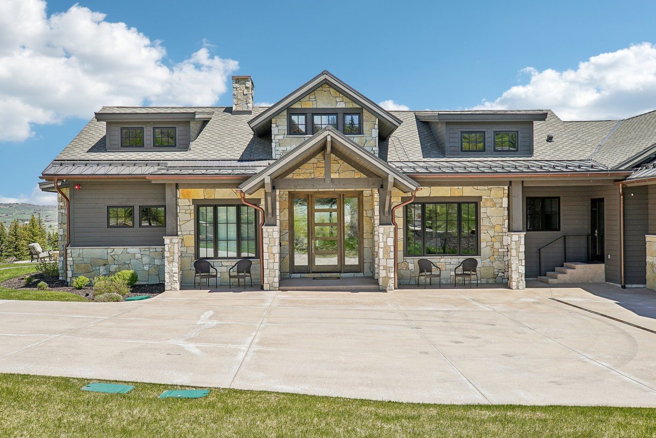 7242 Lupine Dr