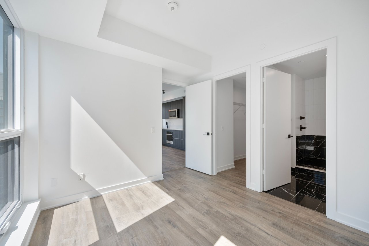 327 King Street W Unit: 4605