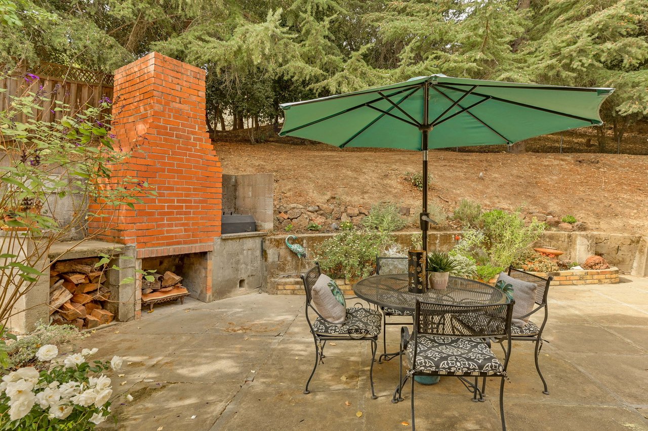 3840 Canyon Way, Martinez