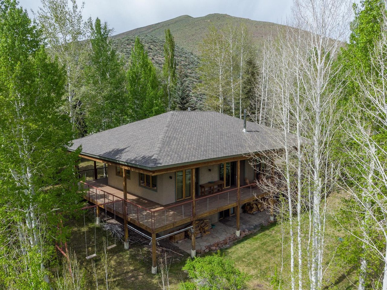 214 Crazy Horse Dr