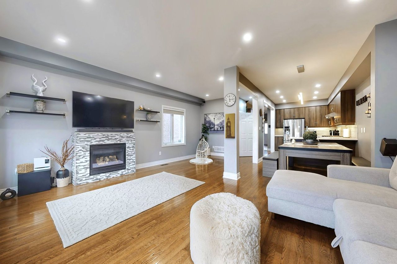 727 Vellore Park Avenue