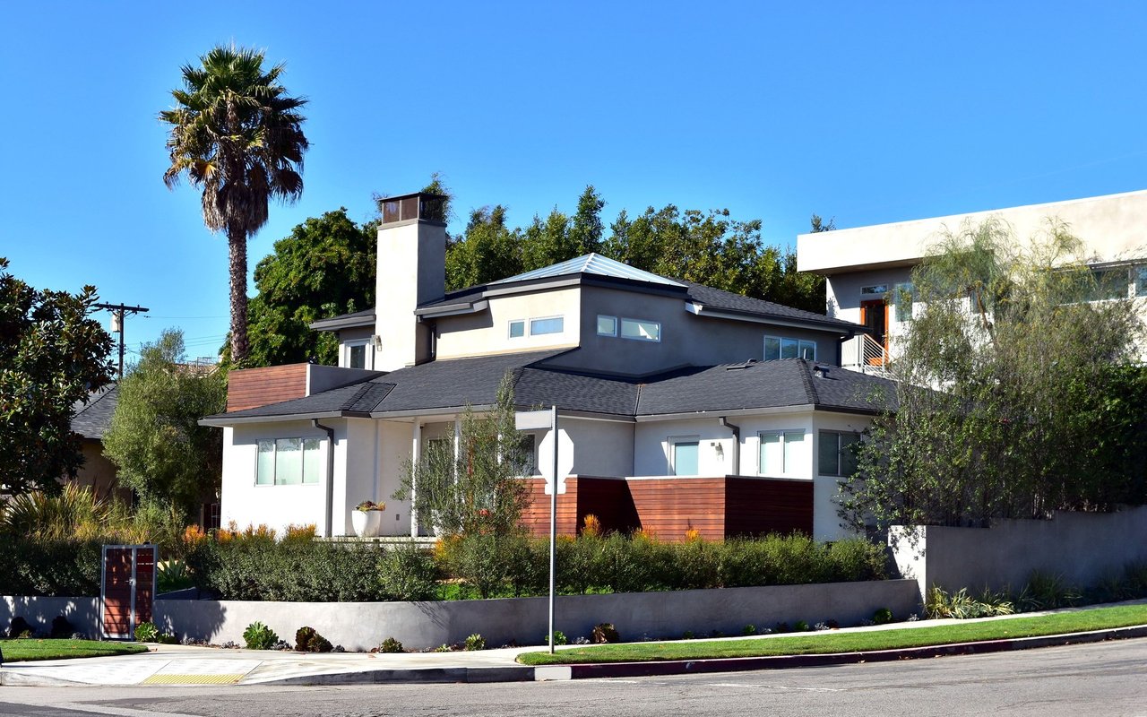 Larchmont Village