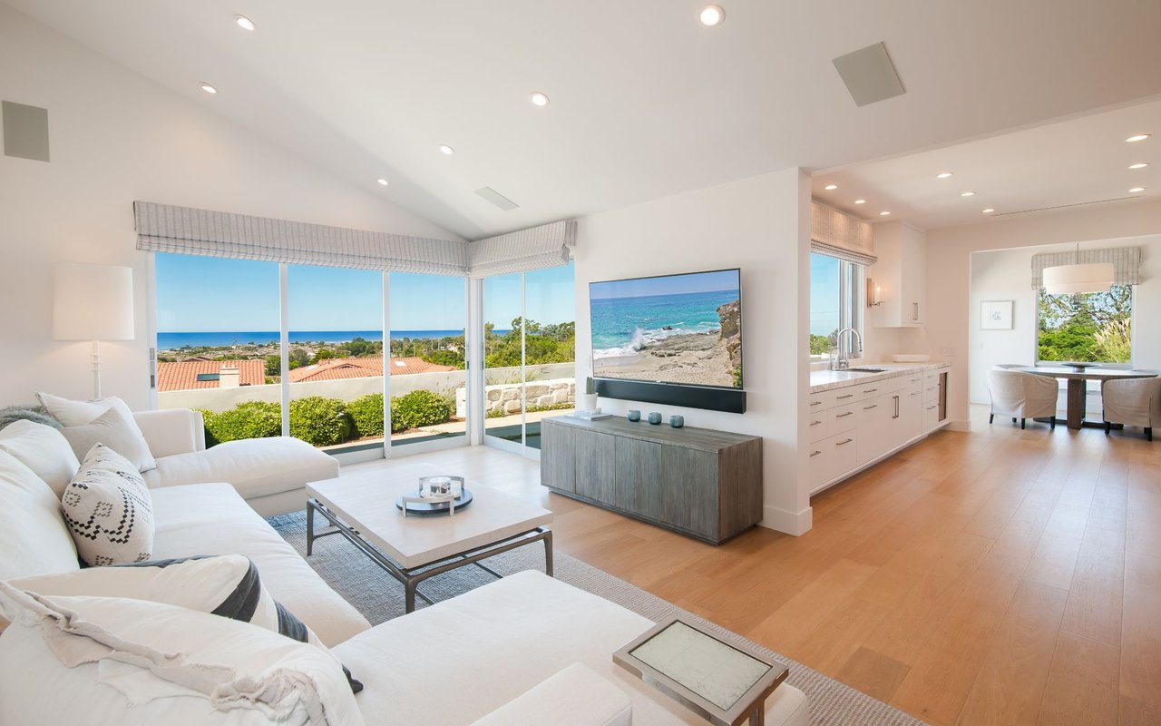 1633 Castle Cove Circle