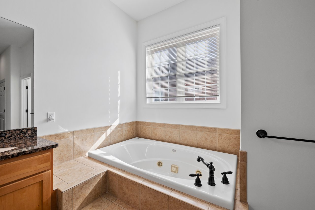 257 Farnsleigh Avenue