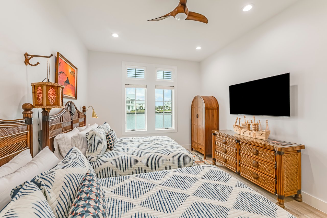 Dewdrop Street, 6110 Sq. Ft.