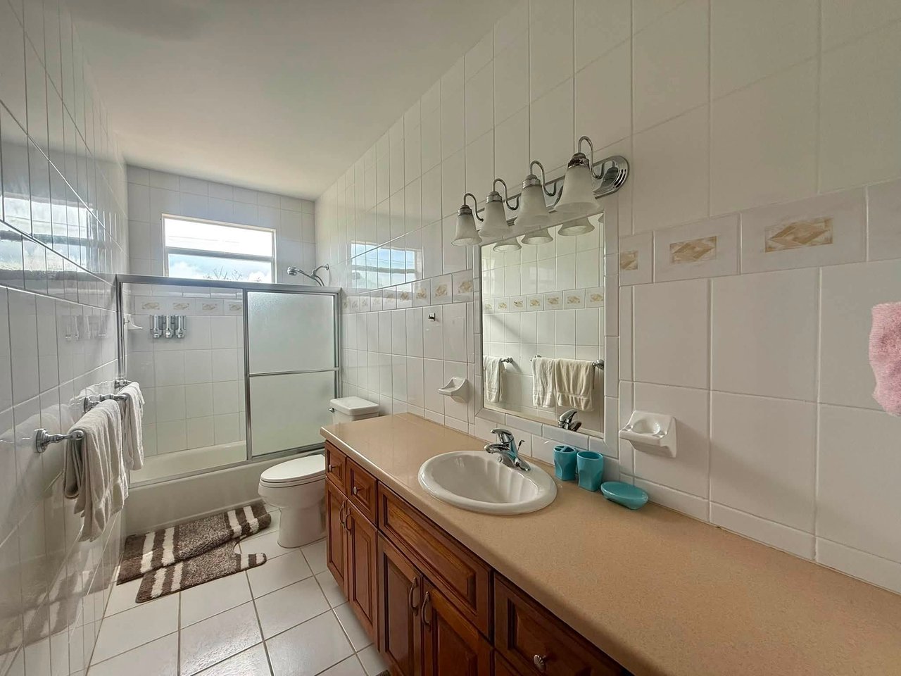 1152 Mount Healthy 3 Bedroom Apartment