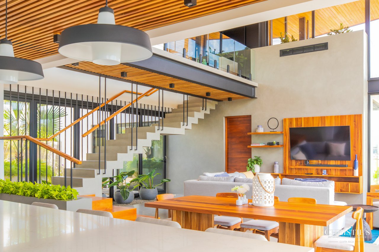 Tropical Luxury Ocean View Garden House Villa