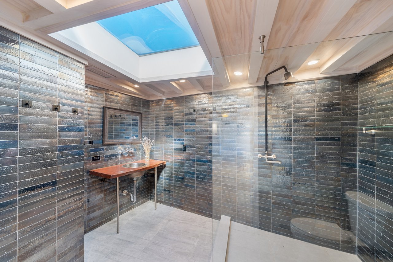 444 W Rivo Alto Drive