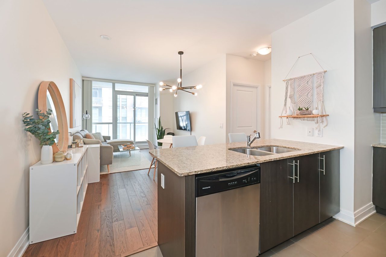 530 St Clair Ave W Unit: 1605