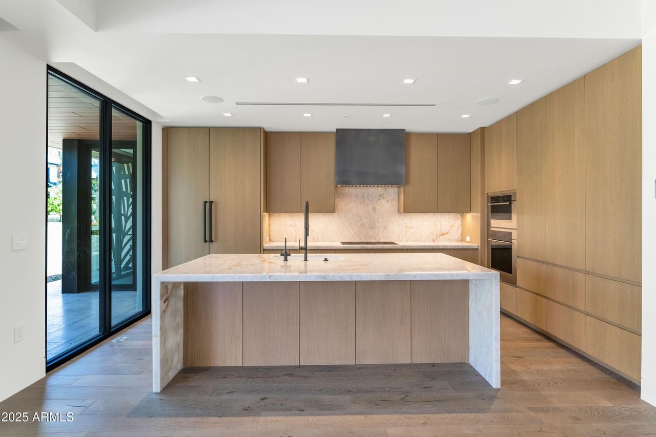 6587 N Palmeraie Blvd, #1051