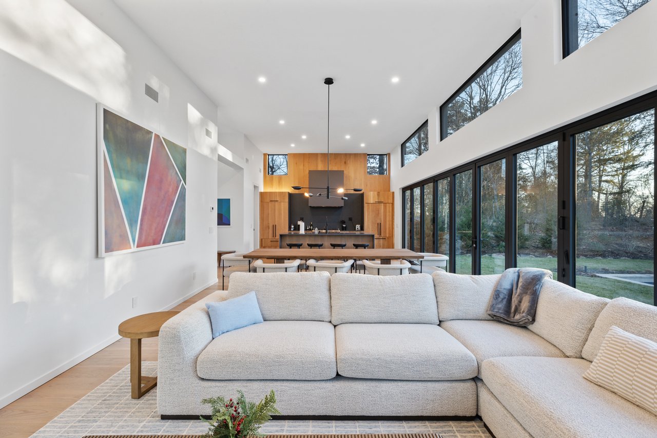 5 Ridge Lane, Hampton Bays