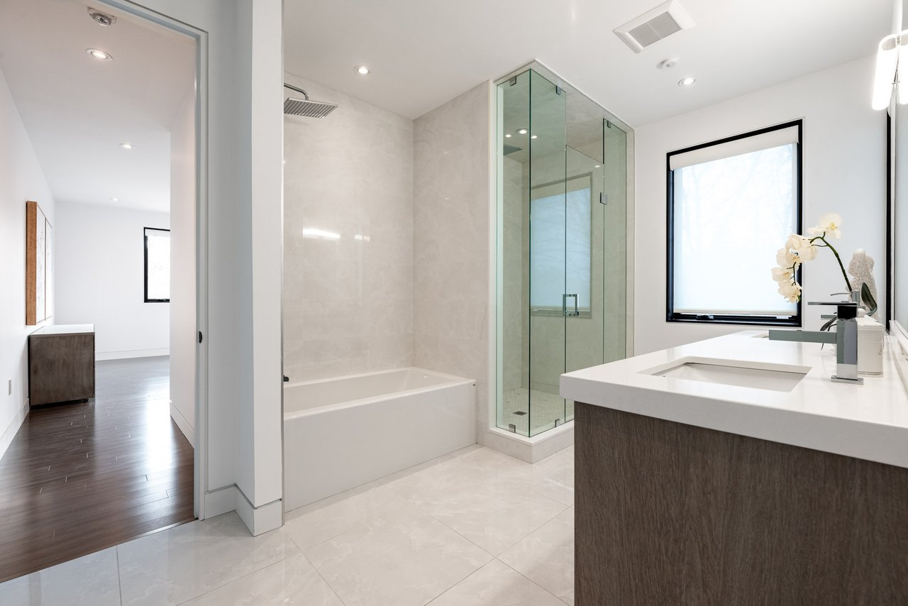 Modern & Contemporary Masterpiece