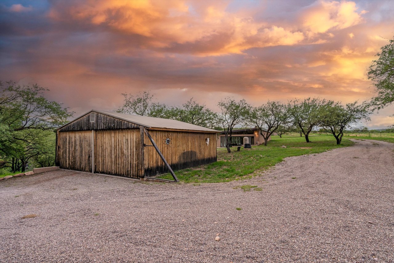 85 Hog Canyon Road