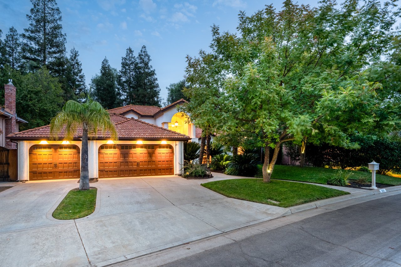 841 E Country View Circle