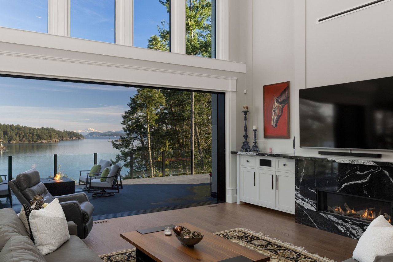 Macdonald Realty Presents: 5 Luxury Homes with Beachfront Access