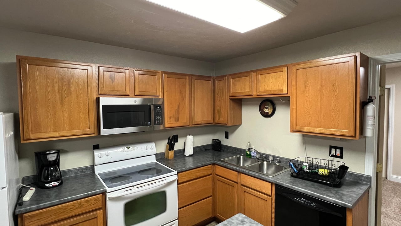 555 Hwy 101 S Apt 1