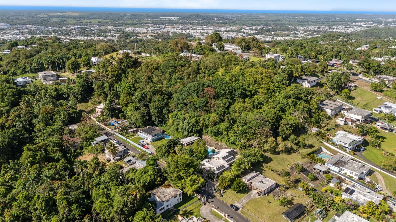 Luxury Income-Producing Estate | Carolina, Puerto Rico