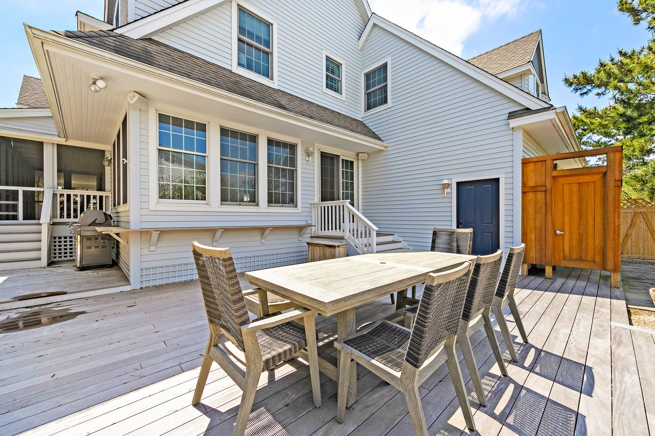 101 Rose Court, Long Beach Township