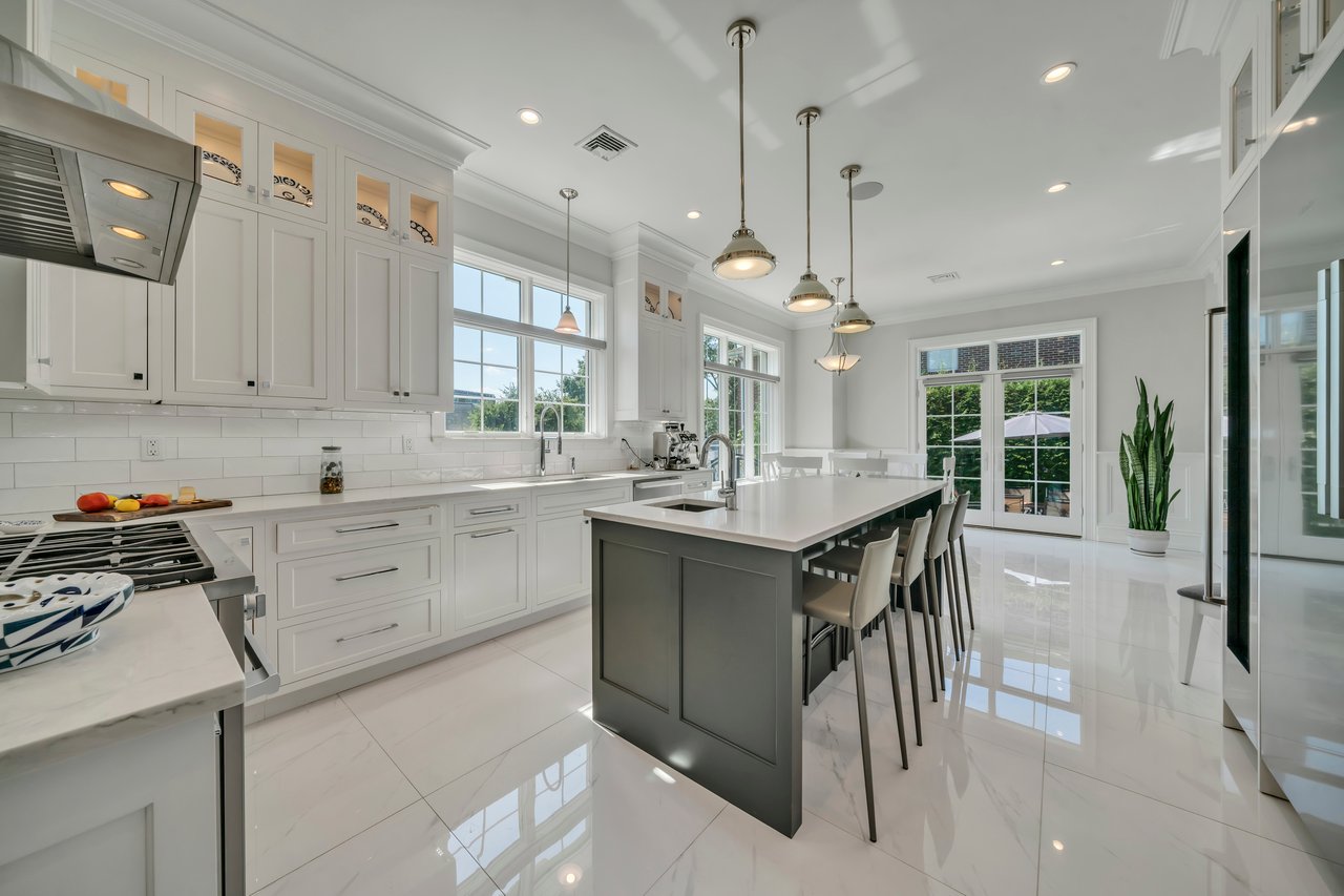214 Forest Road