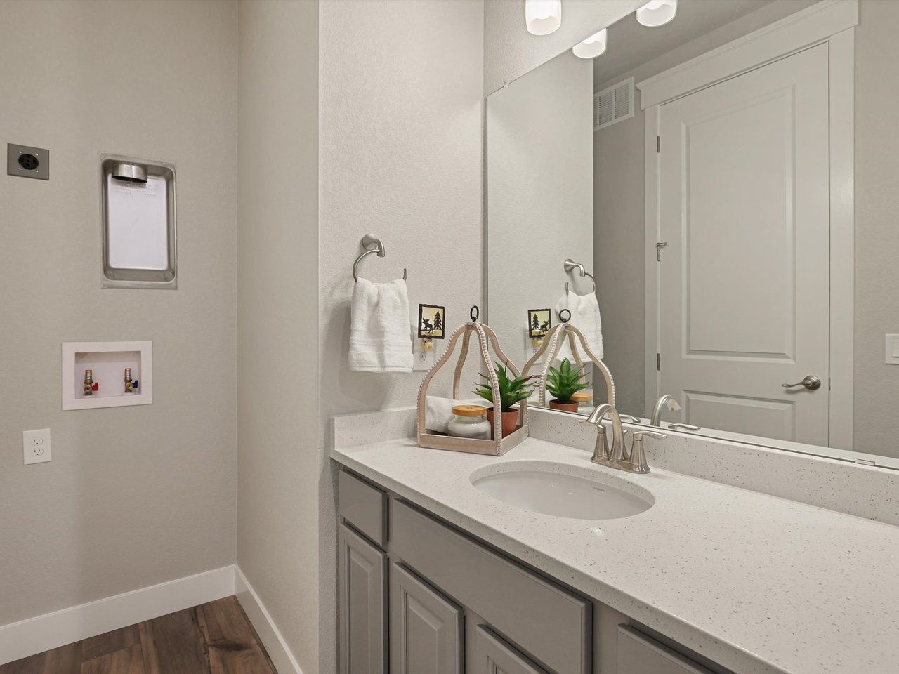 16015 Mountain Flax Drive