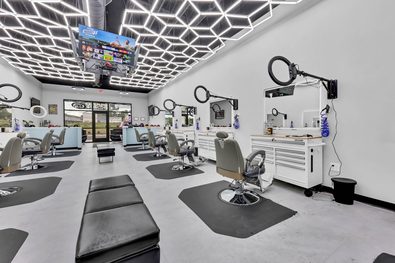 RD Flow Barbershop- Burle Way