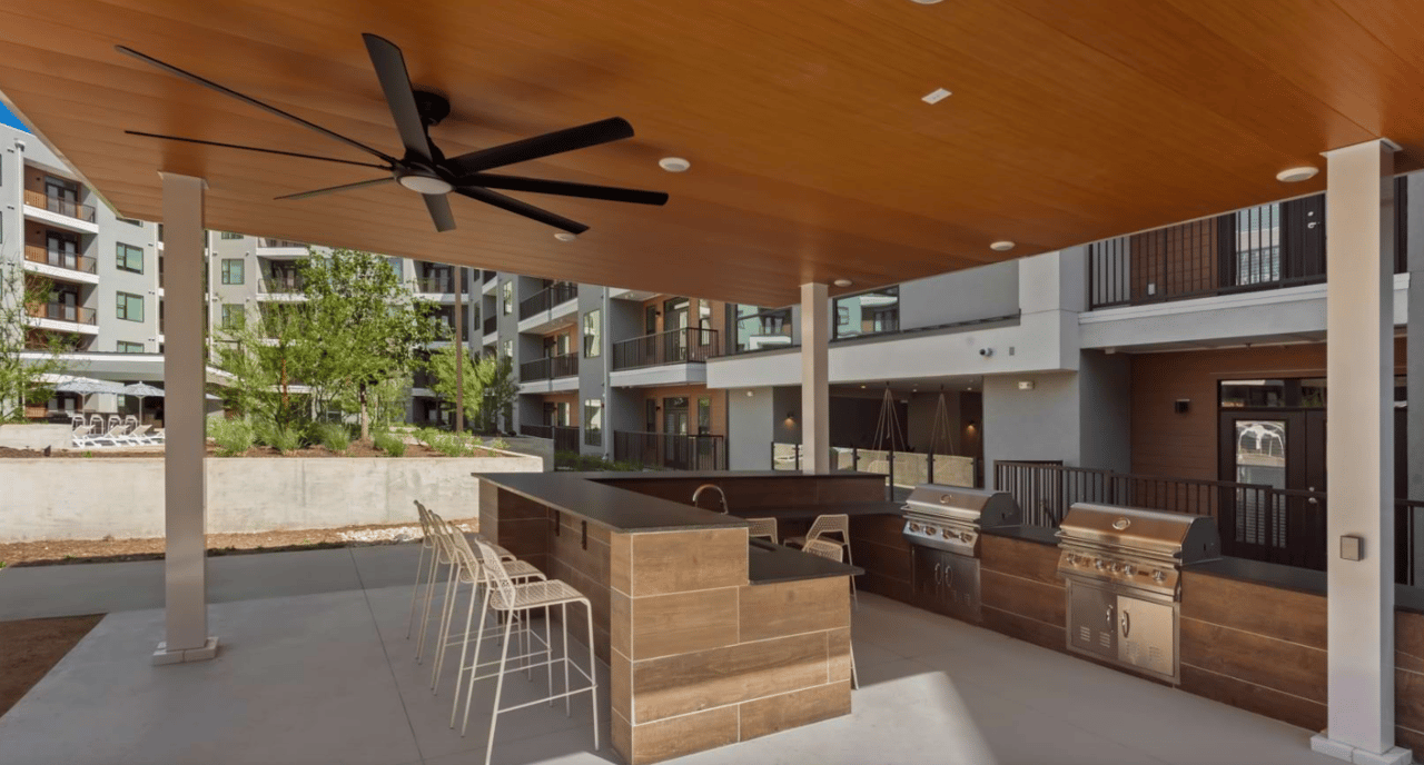 Lease today-Live up to 8 weeks for FREE!