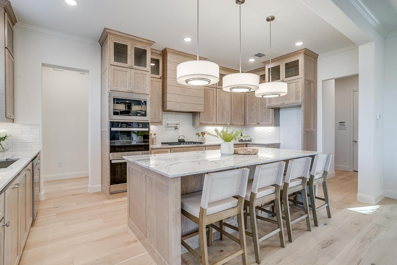 176 Oak Grove Way