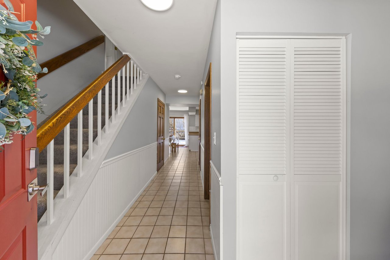 2240 Mecan Dr. Naperville