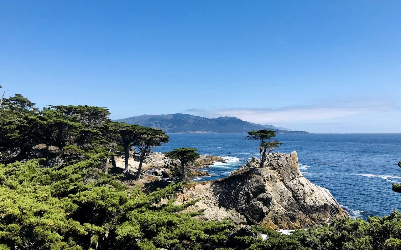 Carmel vs. Pebble Beach: Which Community Is Right for You?