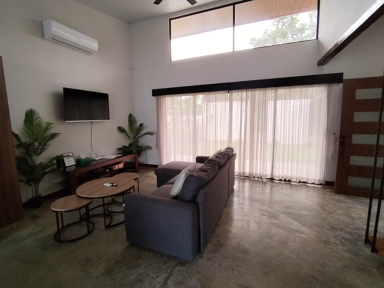 Uncle's House: Contemporary Home for Sale in Uvita - Close to the Beach!