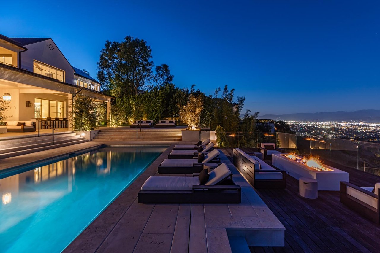 11951 Pinnacle Pl, Beverly Hills