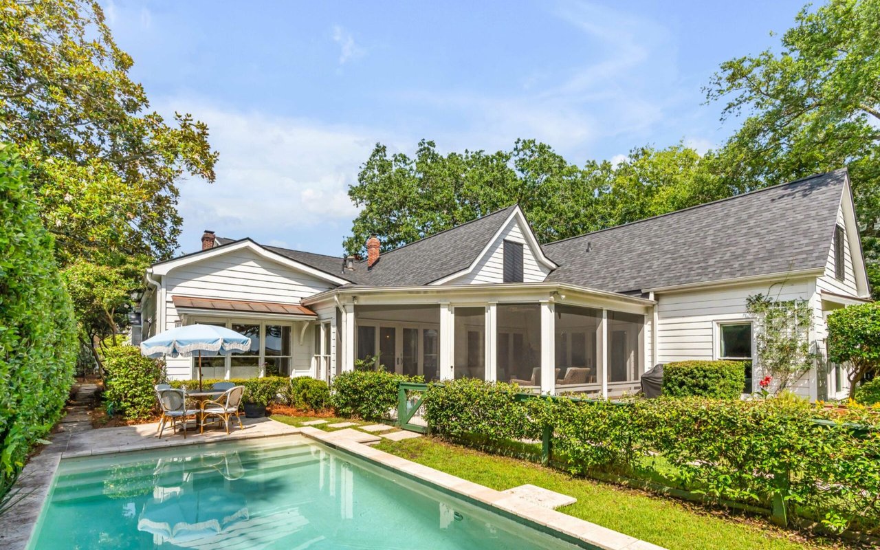 Elegant Old Village Home – 413 Pitt Street