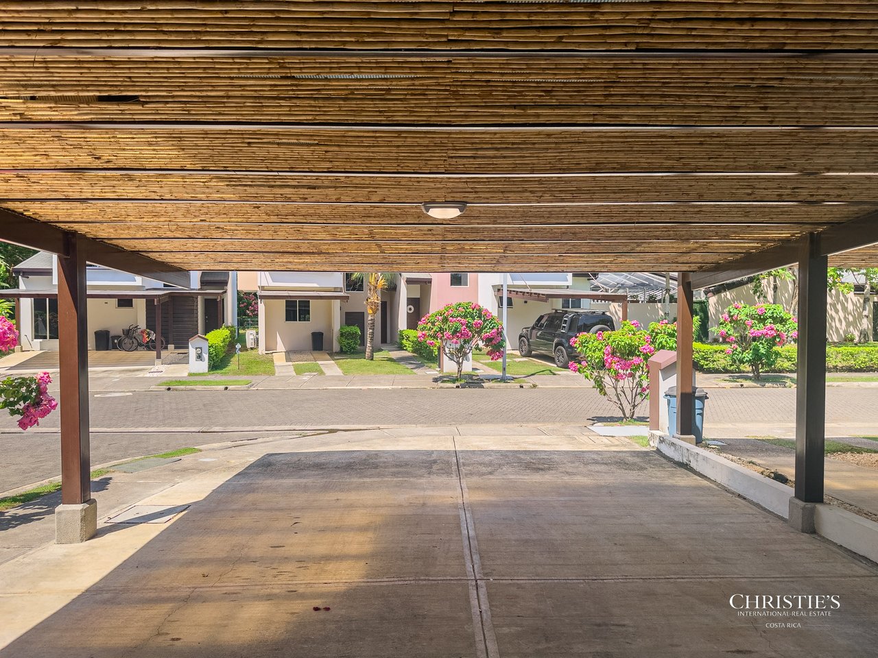 Ciudad del Mar Modern Home - South Jaco Beach 