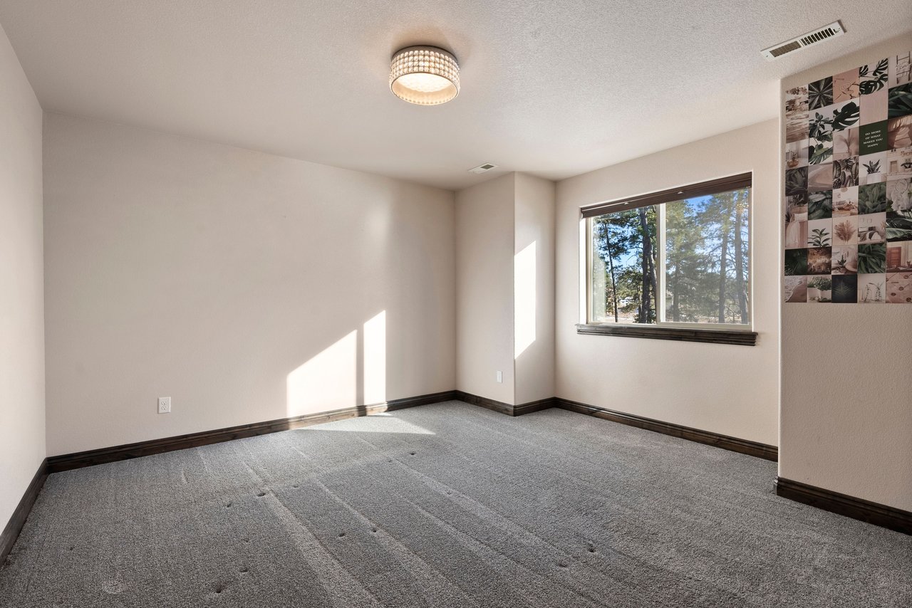 17576 Cabin Hill Lane