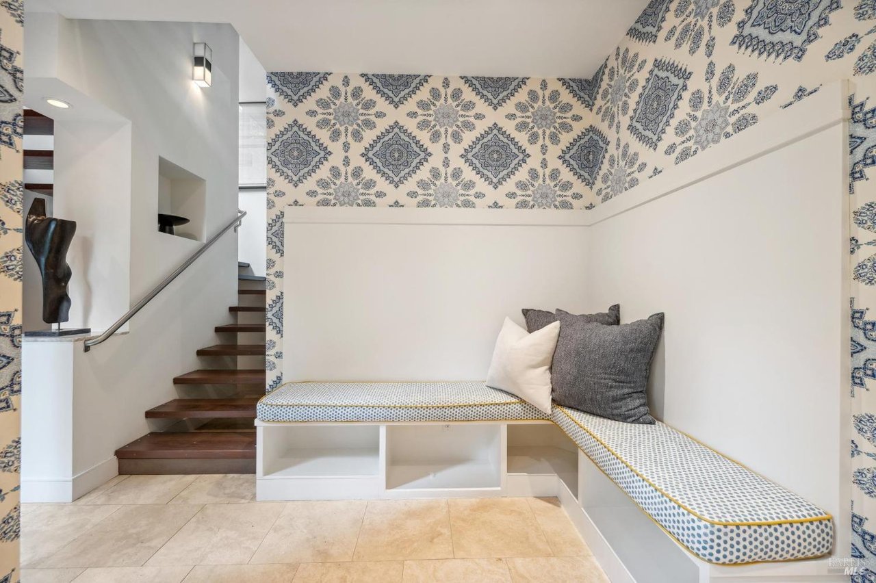 Stylish Mill Valley