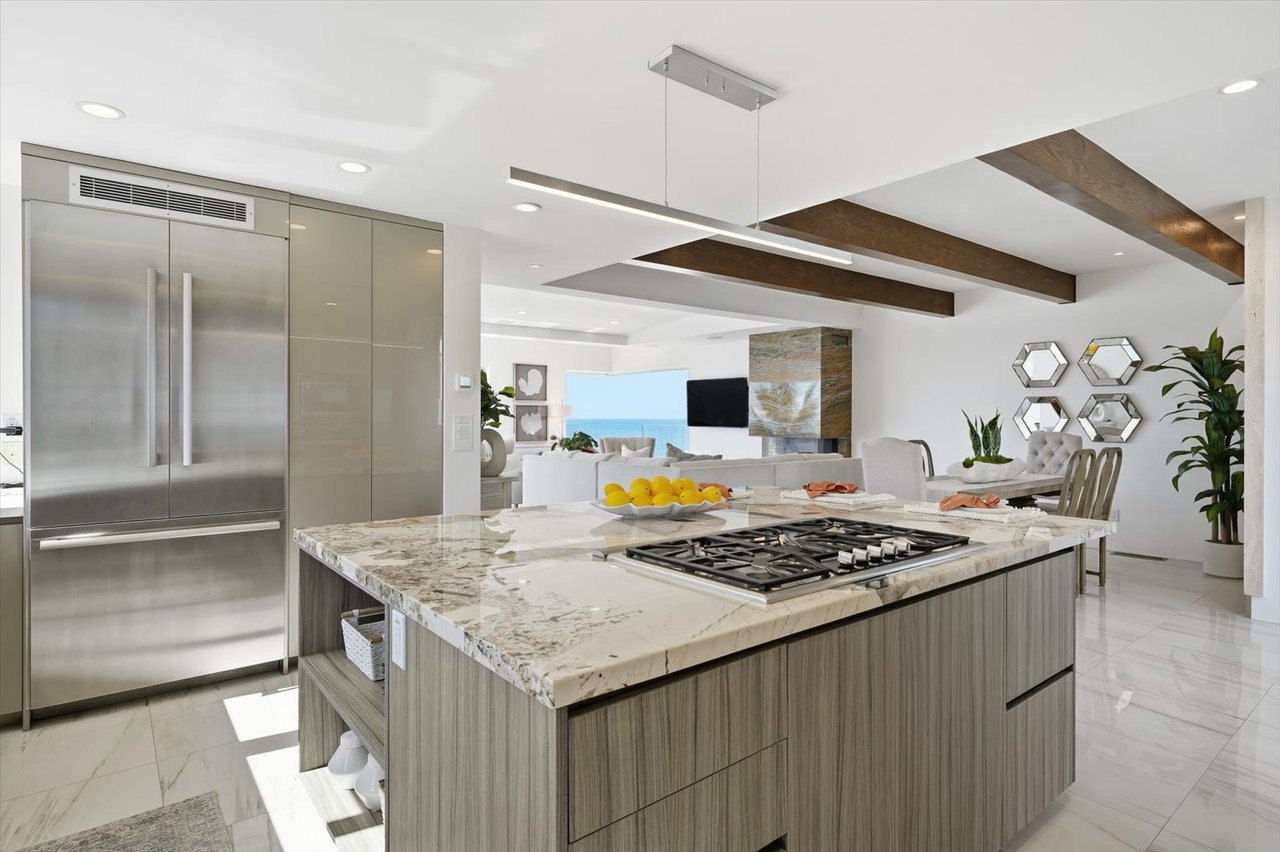  Steps from the Sand & Panoramic Views in Manhattan Beach