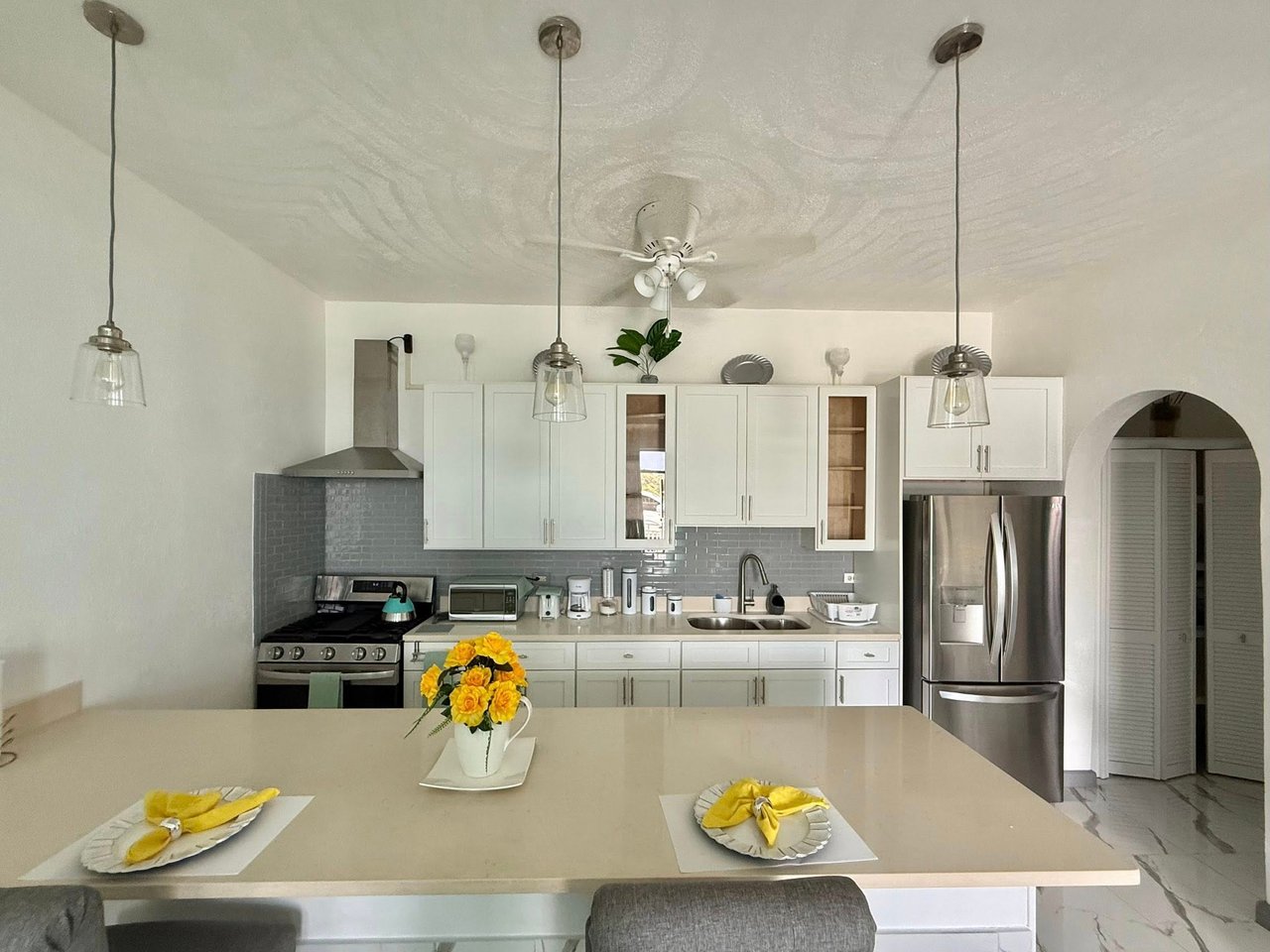 1068 Hawksnest 1 Bedroom Apartment