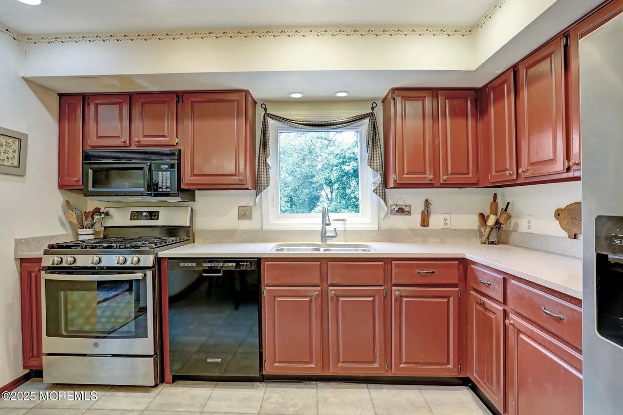 3245 Rambling Hill Court