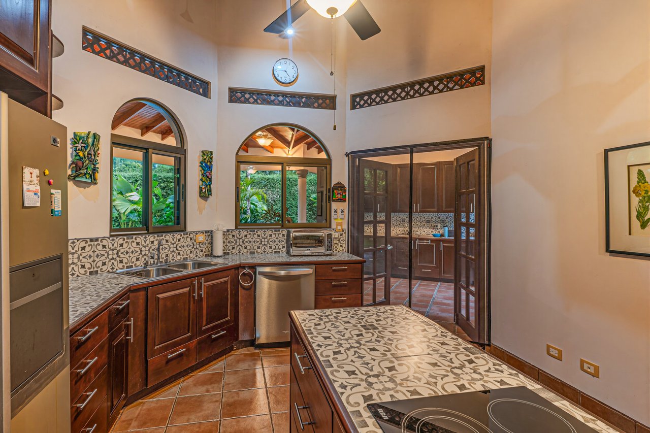 Ojochal Tropical Retreat | 4 Ensuite Bedrooms, Pool & Outdoor Living