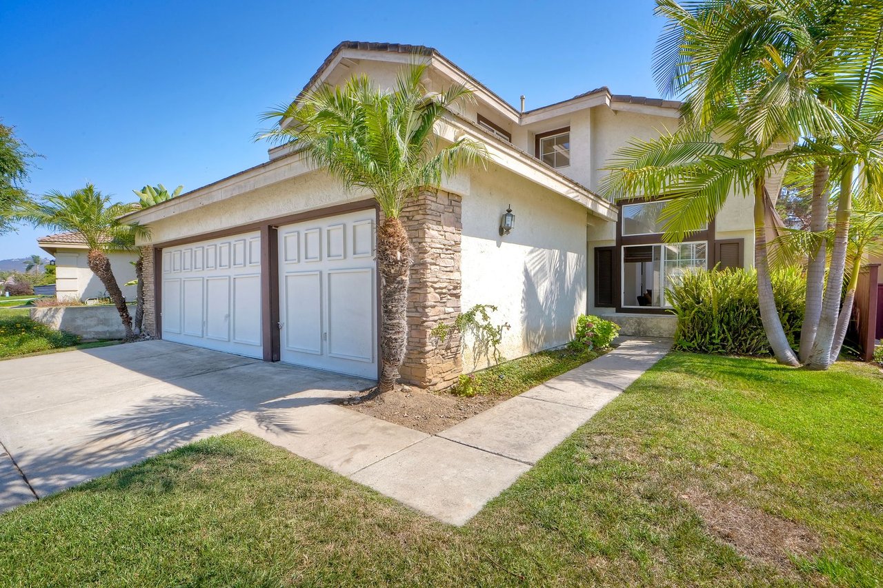 1025 Honeysuckle Dr