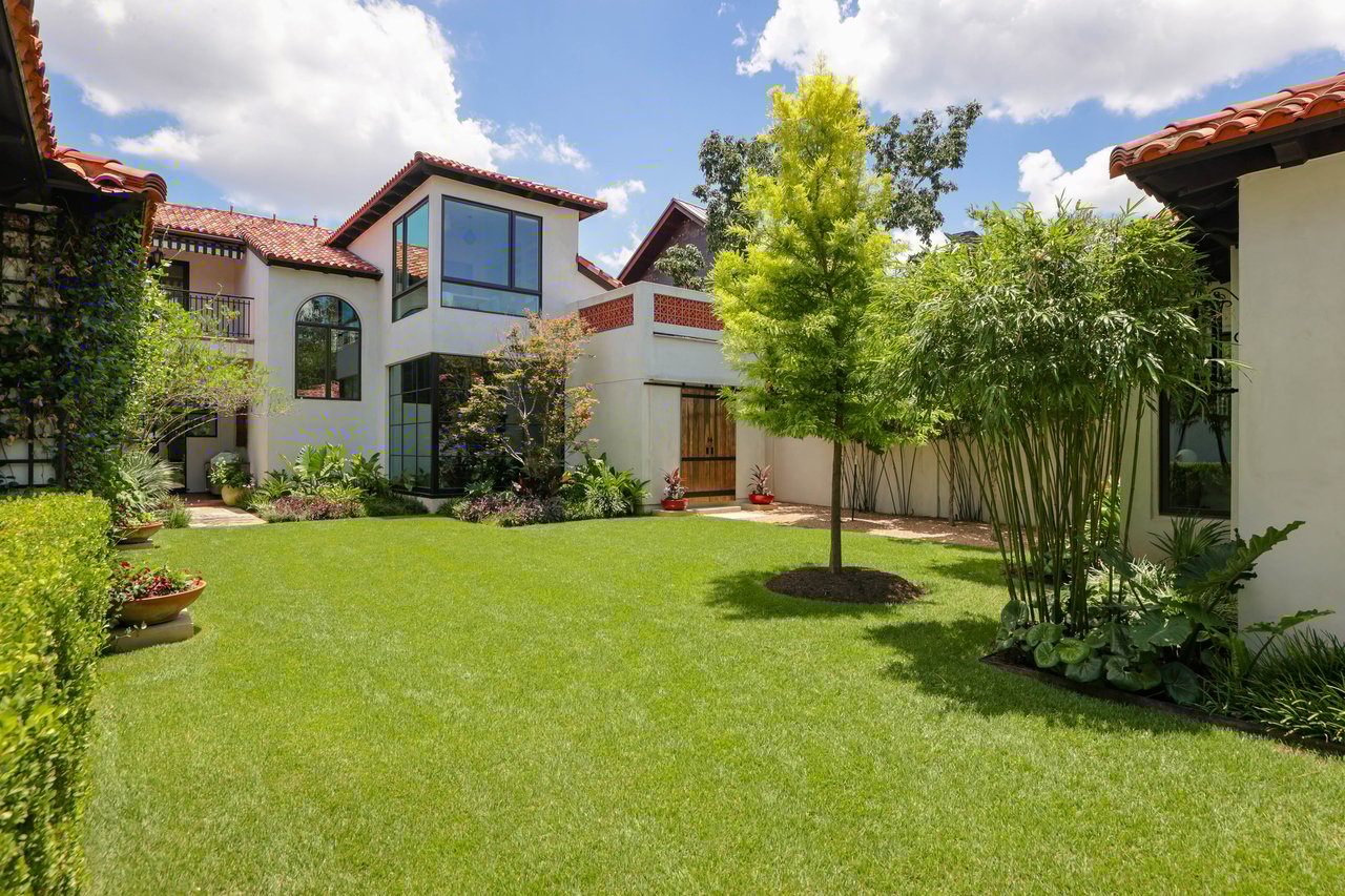 1308 Meriden Lane