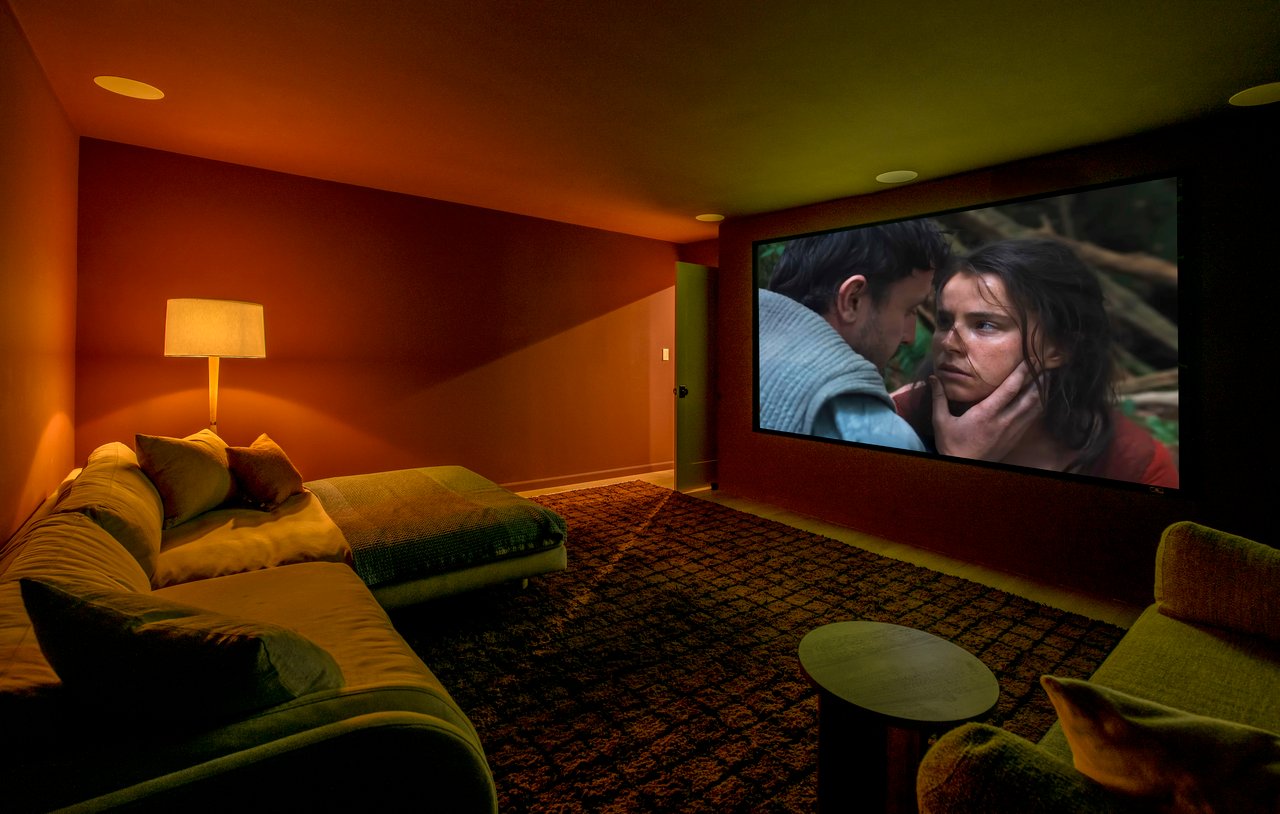 1982 N Normandie Ave